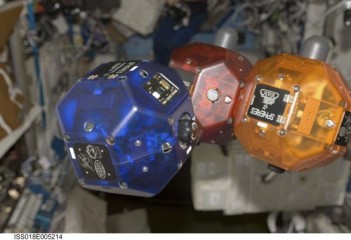 Projekt Tango leci w kosmos. Małe roboty pomogą astronautom