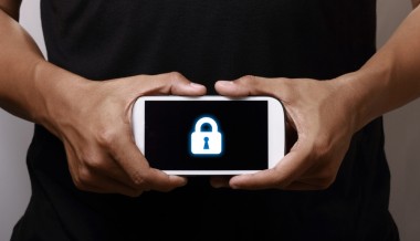 Aplikacja bez żadnych uprawień, a może wykraść dane z telefonu. Winna appka od… Google