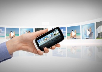 Android doczekał się swojego AirPlay. Czas na łatwe przesyłanie obrazu ze smartfona na ekran telewizora