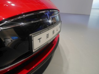 Wsiedliśmy do Tesli Model S – samochodu, który redefiniuje motoryzację jak iPhone komórki
