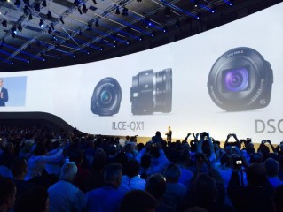 Niespodzianka od Sony – nie jeden, lecz dwa nowe obiektywy-aparaty. Jest też coś dla filmowców