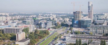 Krótka piłka: Rewelacyjny timelapse pokazuje jak tętni życie w Warszawie