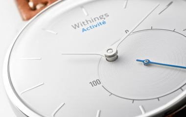 Może i nie jest to smartwatch, ale za to najlepszy zegarek z funkcjami smart. Withings Activite – recenzja Spider’s Web