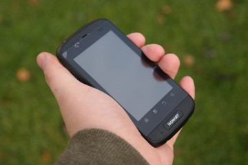 Smartfon ze wzmacnianą obudową za jedyne 349 zł. myPhone H-Smart – recenzja Spider’sWeb