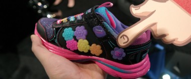 Trochę but, trochę konsola. W Las Vegas widziałem „adidasy” z… wbudowaną grą