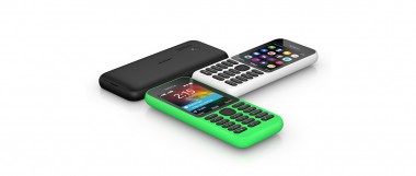Nokia 215 od Microsoftu to najtańszy telefon do… Facebooka