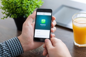 WhatsApp z obsługą dokumentów