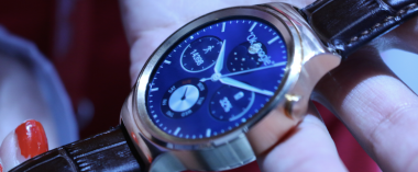 Czar zegarka obwołanego najlepszym smartwatchem z Android Wear pryska w momencie, gdy bierze się go do ręki. Huawei Watch – pierwsze wrażenia Spider’s Web