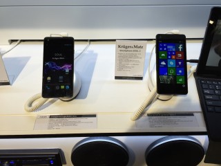 Smart opaska za 129 zł i tani smartfon z LTE, czyli nowości ze stoiska Kruger&Matz w Barcelonie