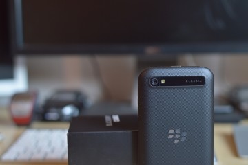 Chyba już za późno na młodzieńczą miłość. BlackBerry Classic – recenzja Spider’s Web