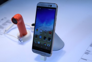 HTC One M9 cudem uniknął bycia droższym od iPhone’a 6. Dzięki ci Apple za podwyżkę