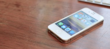 Korzystam na co dzień z iPhone'a 4S z iOS8. I żyję