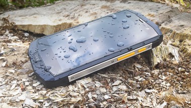 Ten smartfon chce, żeby zabrać go na wakacje – oto Kruger&Matz Drive 3