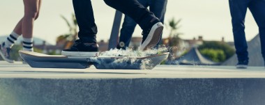 Lexus spełnia nasze marzenia z dzieciństwa. Oto Hoverboard - latająca deskorolka