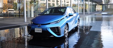 Samochody napędzane wodorem już tu są – Toyota Mirai właśnie wjeżdża do Europy
