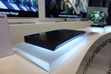 Tak wygląda pierwszy na świecie odtwarzacz płyt Ultra HD Blu-Ray. Od Samsunga