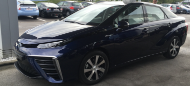 Dziś jako pierwsi Polacy jeździliśmy Toyotą Mirai – pierwszym seryjnie produkowanym samochodem na wodór