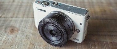 Nowy Canon już w naszych rękach. Poznaj Canona EOS M10