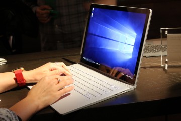 Nie wierzcie w te kolejki po nowe Surface’y. Przynajmniej jeszcze nie teraz