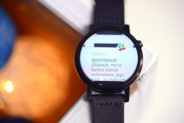 Przyszłość Android Wear jest na razie pisana palcem po piasku.