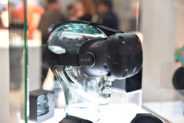 wirtualna rzeczywistość / Problemy finansowe HTC i HTC Vive Pre na MWC 2016