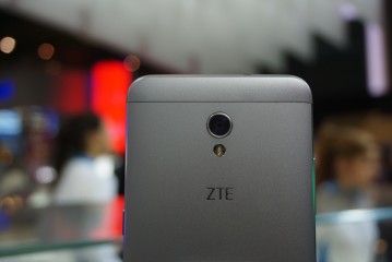 Metal, szkło i rewelacyjne wykonanie, czyli ZTE Blade V7 i inne chińskie gwiazdy