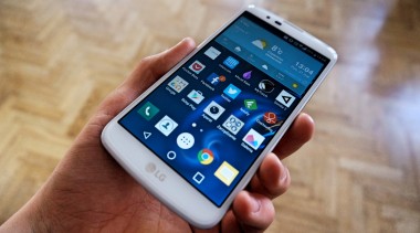 LG K10 - świetnie wykonany średniak pełen kompromisów