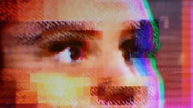 Tak się kończą zabawy ze sztuczną inteligencją. Bot Microsoftu wrócił i oszalał