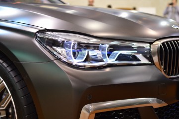 BMW M760Li – wizyta w świecie, do którego nie należę