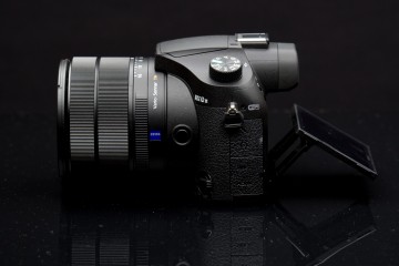 1000 kl/s i nieprawdopodobny zoom. Sony RX10 III - testy