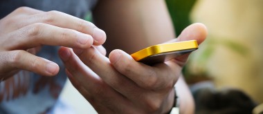 Pierwszy w Polsce telefon na kartę i kultowe kopytko, czyli 20. urodziny Plusa