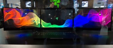 Laptop gamingowy Razer z 3 ekranami