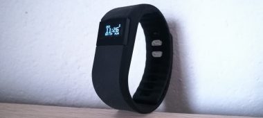 Hykker SmartyFit - sprawdzamy opaskę z Biedronki za 59 zł
