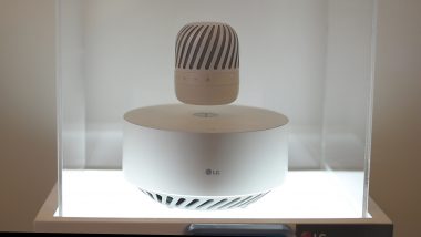 LG Innofest 2017 - telewizor cienki jak tapeta i dużo robotów