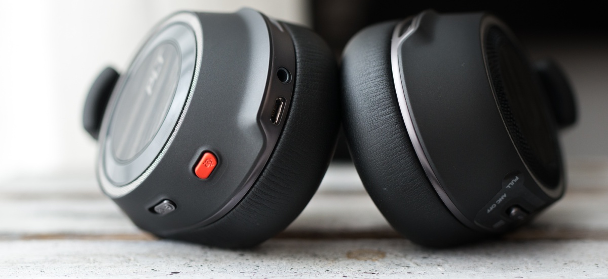 Plantronics Voyager 8200 UC - recenzja Spider's Web