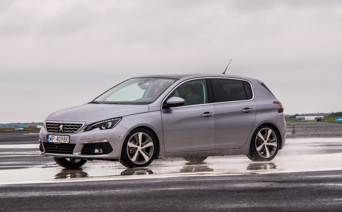 Nowy Peugeot 308 ogromna transformacja, którą łatwo