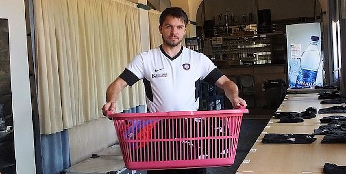 Najgorszy prawdziwy zawodnik w FIFA 18 jest… kit manem 2. Bundesligi
