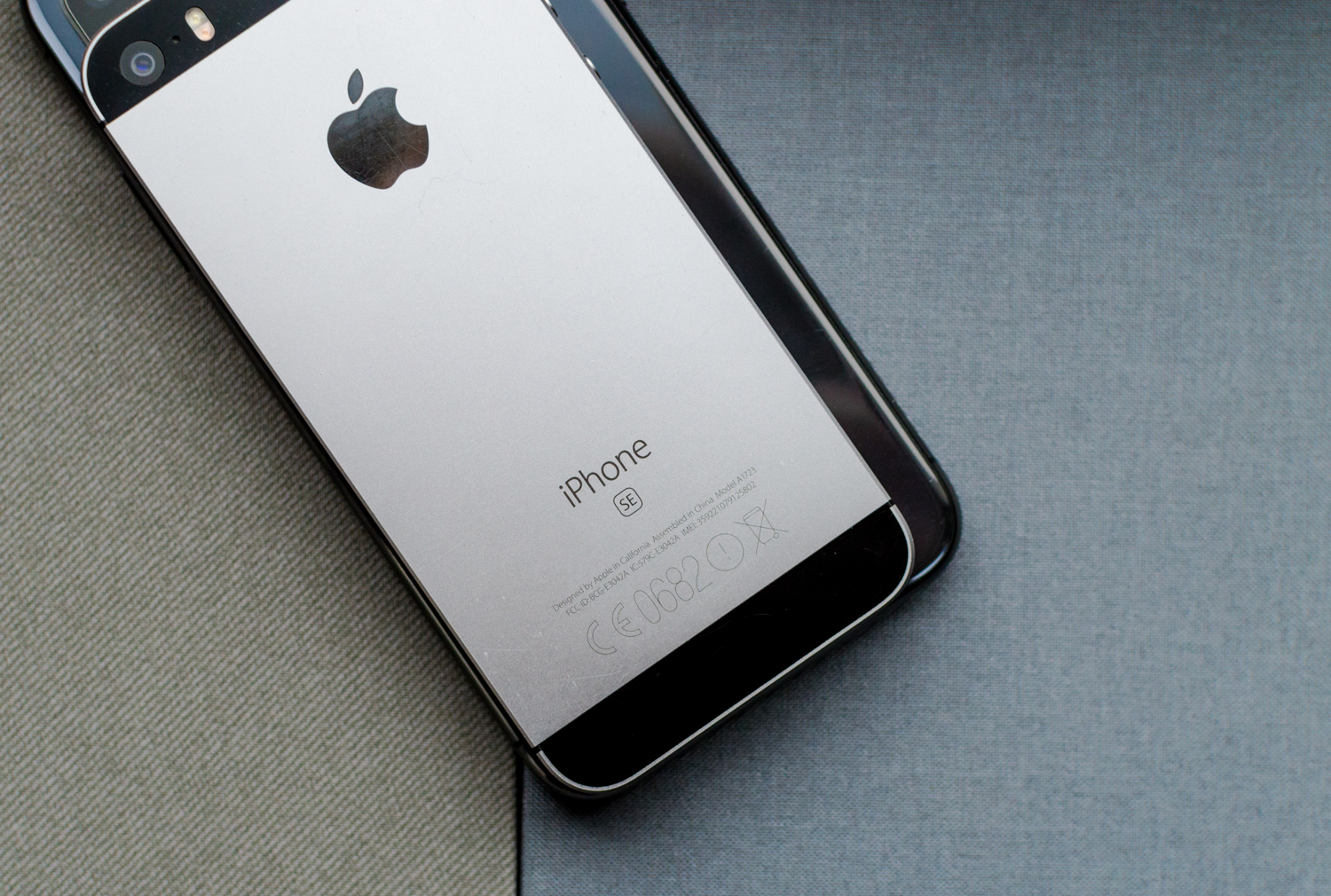 Zmieniłem iPhone'a SE na iPhone'a X. Czy było warto?