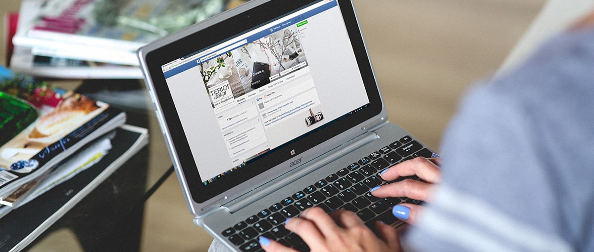 Facebook testuje nowe rozwiązanie i zwiększa popularność fake newsów