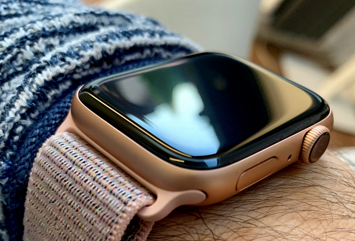 Apple watch series 9 алюминий. Apple watch 4. Apple watch s4. Эпл вотч 7 золотой. Apple watch s4 44mm.