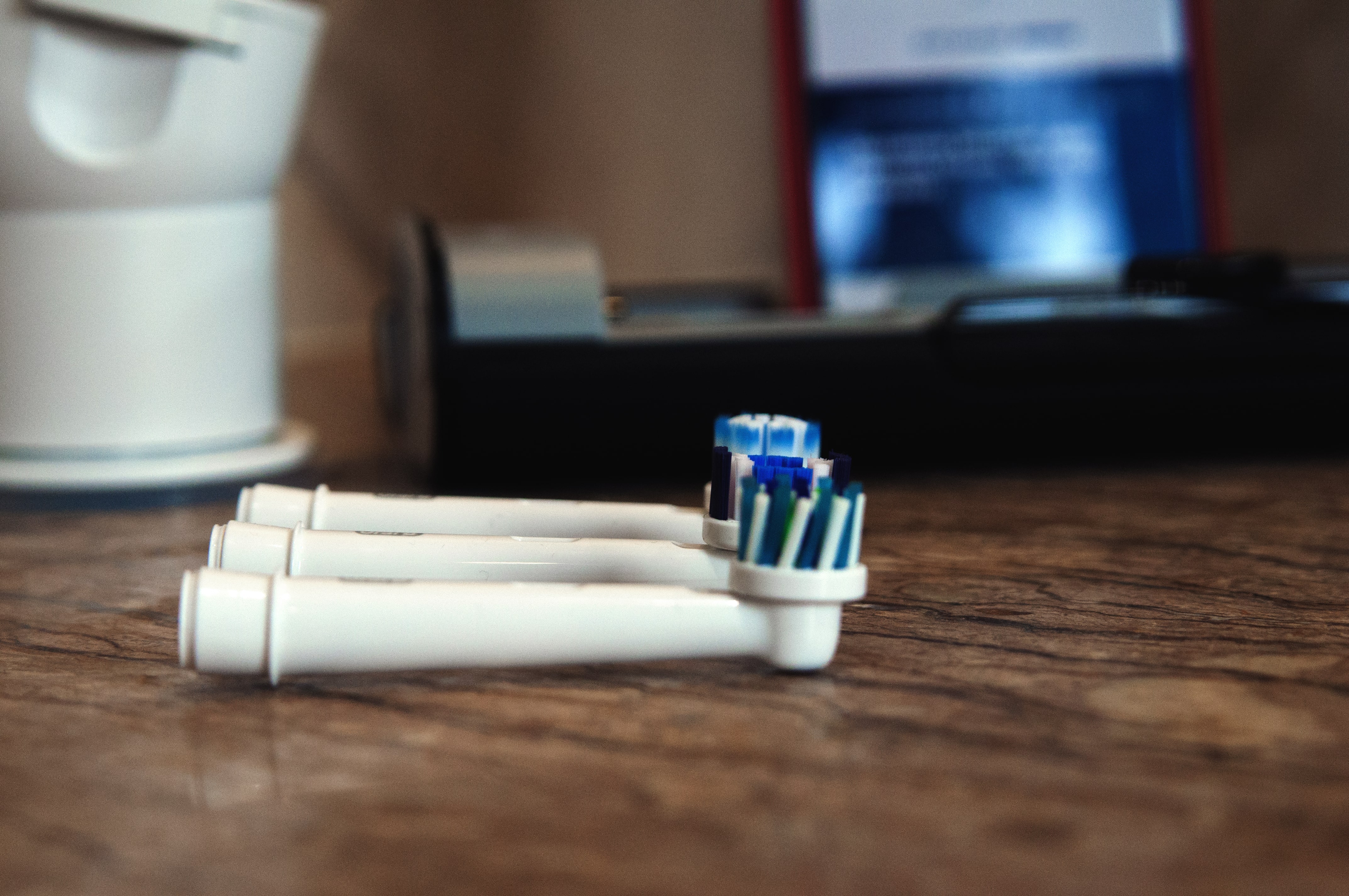 terminals for the Oral B Genius 10000 electric toothbrush