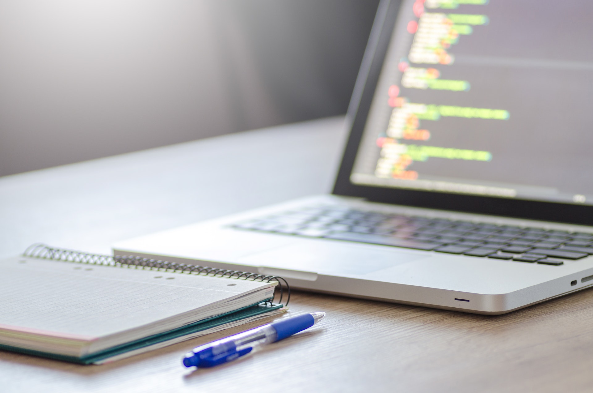 Jeśli myślisz o web development – wciąż podstawą jest HTML