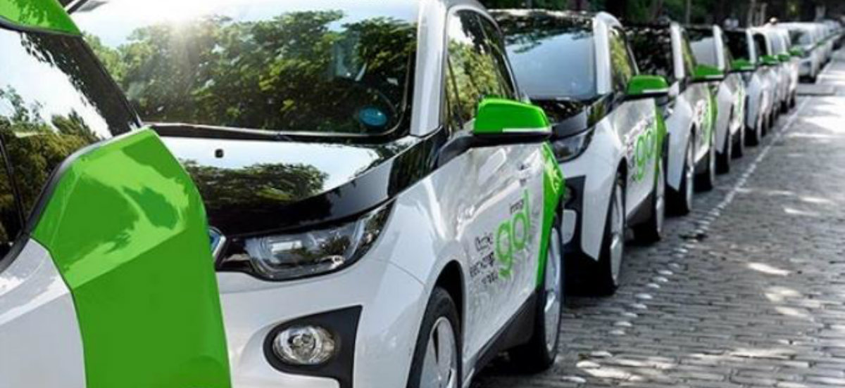 Wreszcie udało mi się wypożyczyć elektryczne BMW. W tym czasie złapałbym połowę Pokemonów