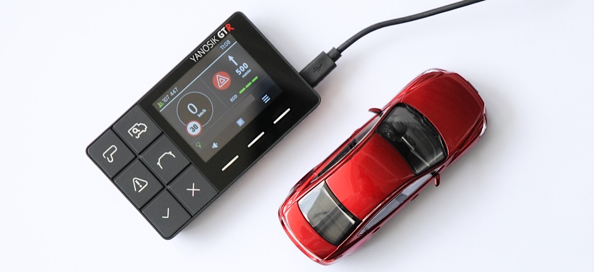 I traveled on Polish roads with Yanosik S-clusive by GTR and