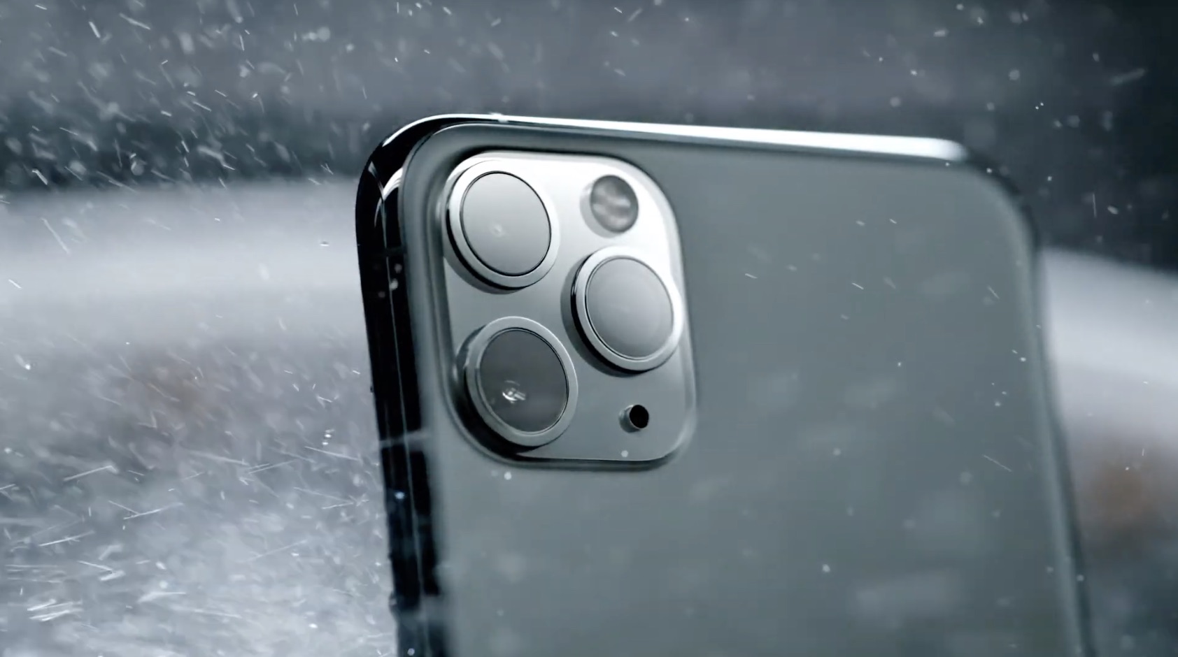 Apple już nie wyznacza trendów, a goni konkurencję w kwestii aparatów