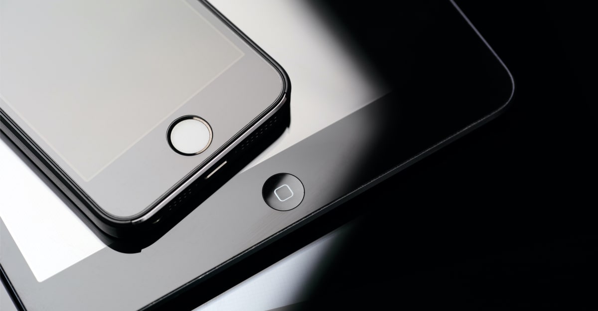 Jak połączyć dwa iPhone'y w jedno urządzenie? Apple nad tym pracuje