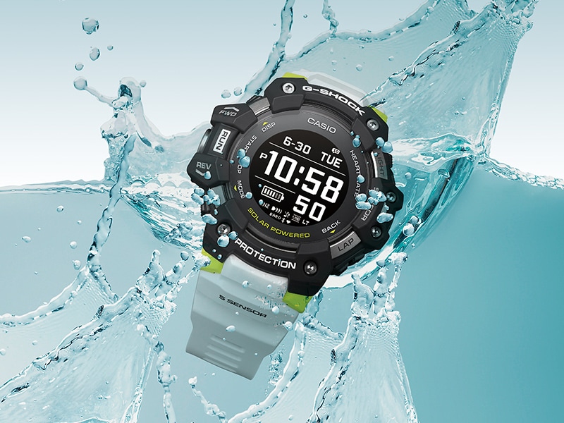 Casio G-Squad GBD-H1000 goes to stores. This is the first G-Shock