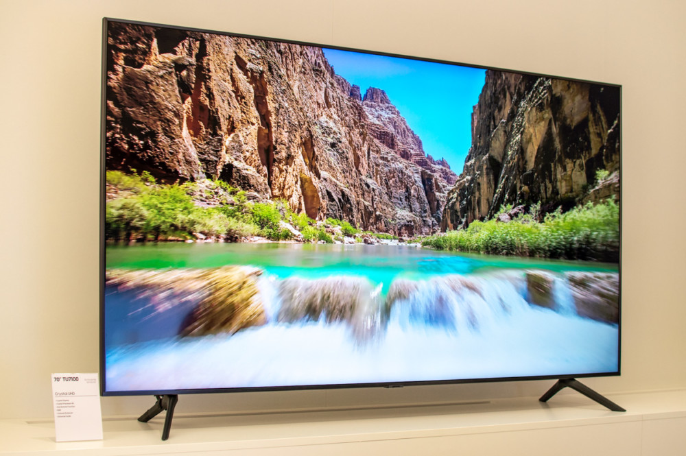 Samsung presented TV sets for 2020. The offer impresses with momentum