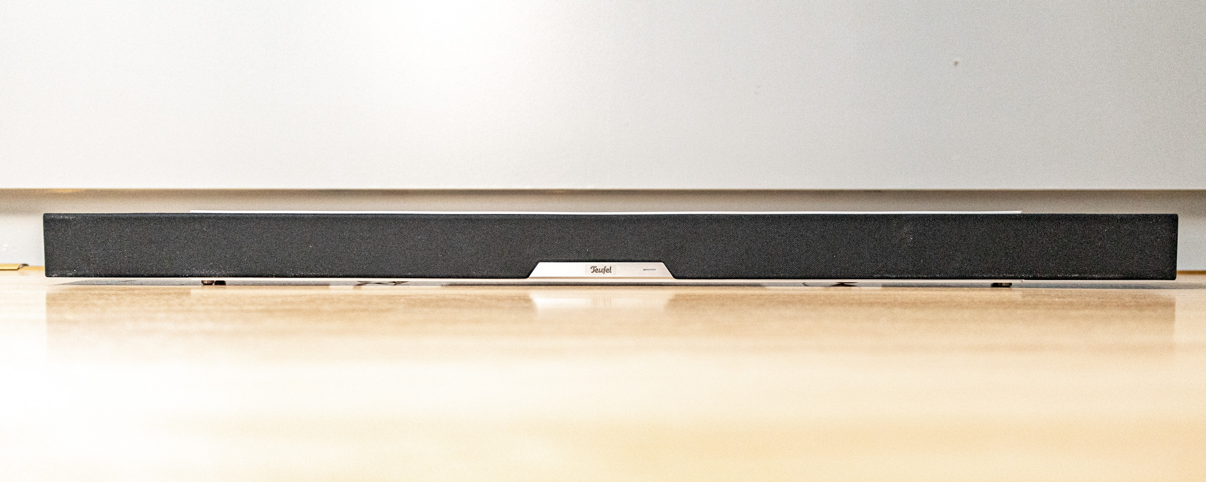 Teufel Cinema Lux, czyli piekielnie dobry soundbar, do którego nie musisz podłączać subwoofera