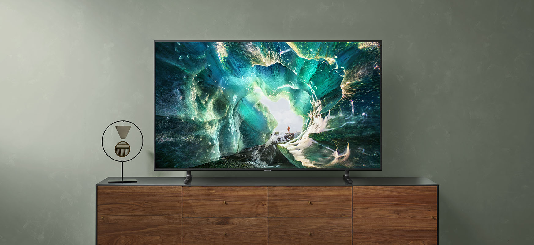 I Thought The 65 Inch Tv Was Big I Was Wrong Xiaomist